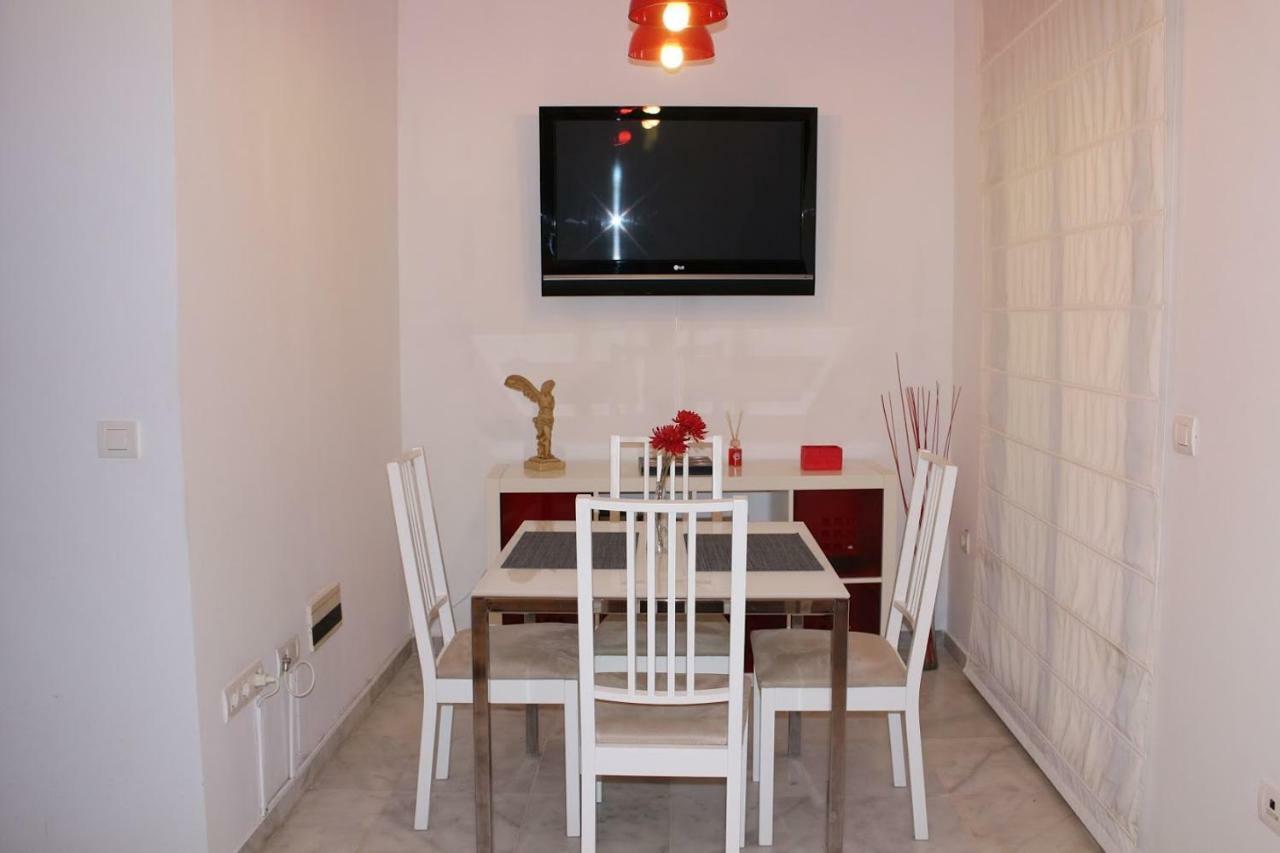 Apartamentos Rg Triana, Calle Castilla Con Patio Sevilla Buitenkant foto